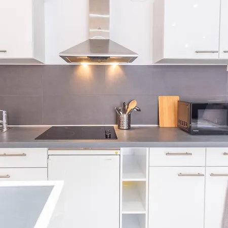 Arbeitsplatz, Tiefgaragenstellplatz, 4k Tv Netflix Apartment