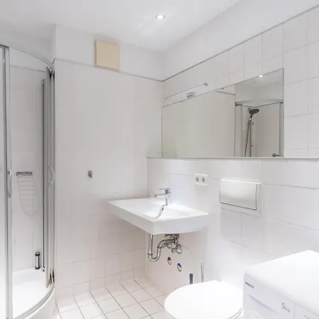 Apartment Arbeitsplatz, Tiefgaragenstellplatz, 4k Tv Netflix Leipzig