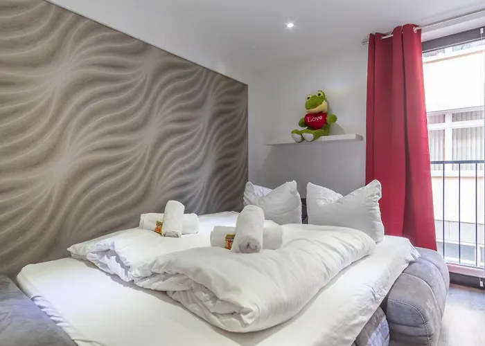 Apartment Arbeitsplatz, Tiefgaragenstellplatz, 4k Tv Netflix *